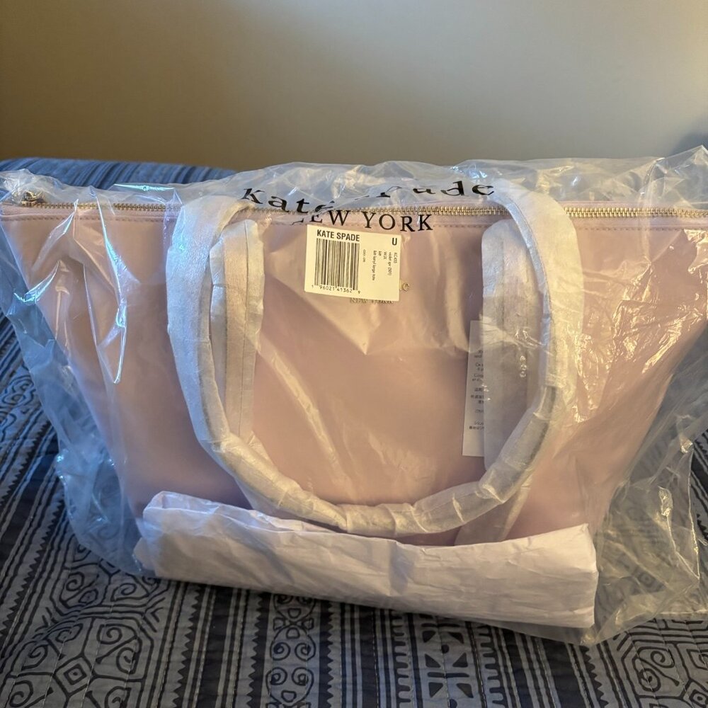 NWT Kate Spade Kitt Medium Nylon Zip Tote